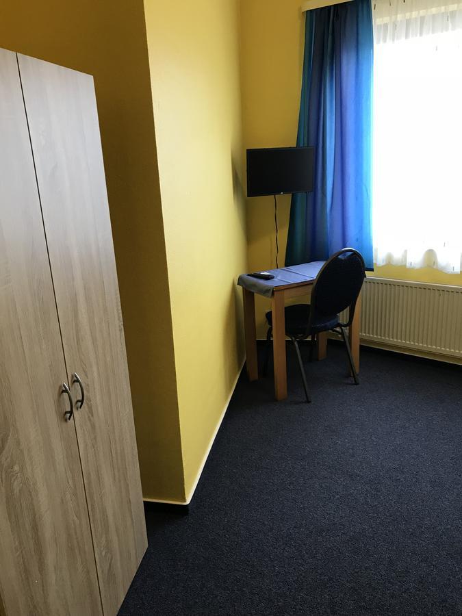 Hotel Km 다름슈타트 외부 사진